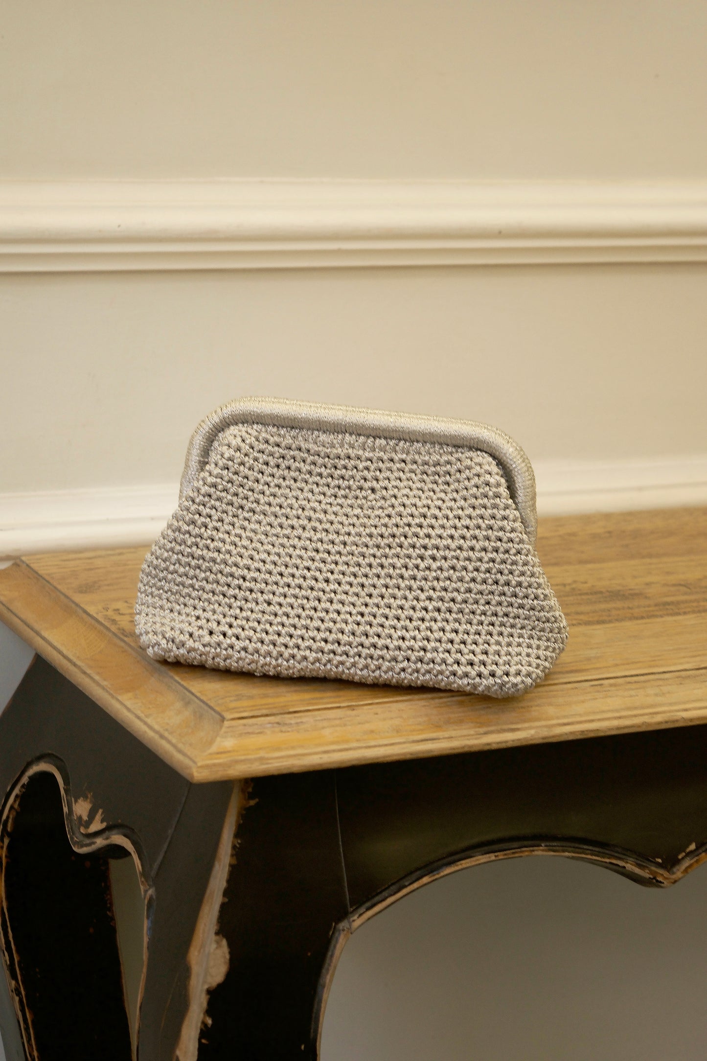 LIGHT GRAY POUCH BAG WITH LUREX
